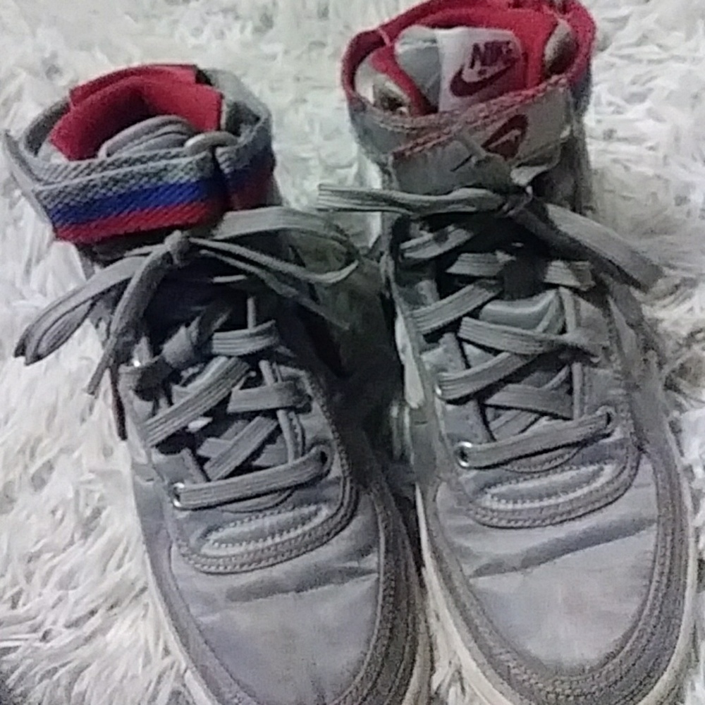 Boys sneakers